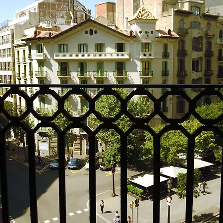 Gaudi Apartment 9-3